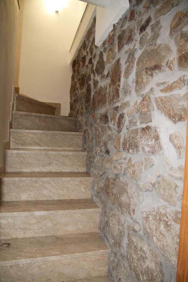 Dea Del Borgo Vila Sant'Ambrogio  Exterior foto
