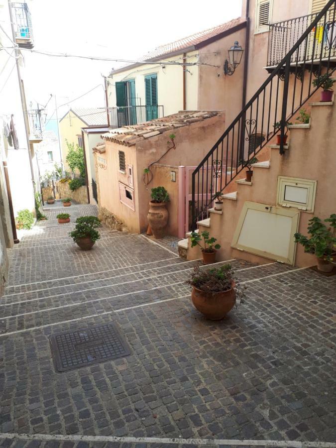 Dea Del Borgo Vila Sant'Ambrogio  Exterior foto